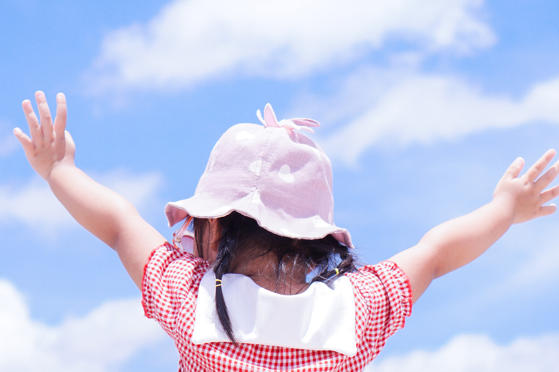 little-children-raise-their-arms-up-sky-(1)